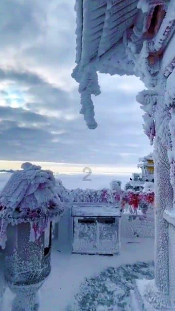 滑雪场上的“冰雪盛宴”